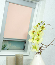 Dachfensterrollos in rosa